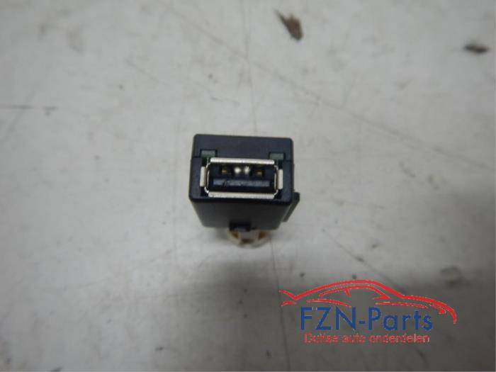 VW Golf 7 AUX / USB Aansluiting Multimedia