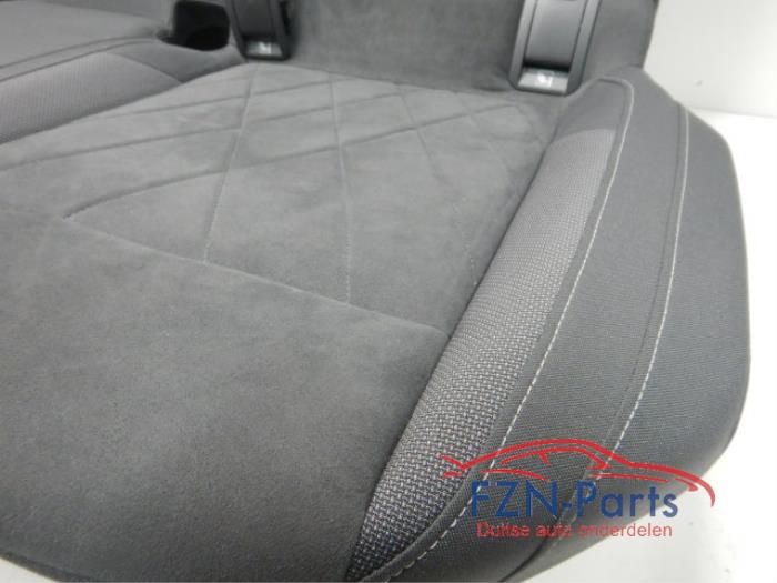 VW Golf 8 5H Interieur Stof Alcantara met Deurpanelen Voorstoelen elektrisch hoogteverstelbaarMassage MIST MODULE Eigen airbags overzetten GEEN STOELVERWARMING5 deurs , Interieur , Stof Alcantara , Stoel Stoelen Achterbank Deurpaneel
