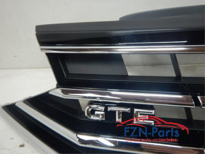 VW Passat B8 Facelift GTE Grille
