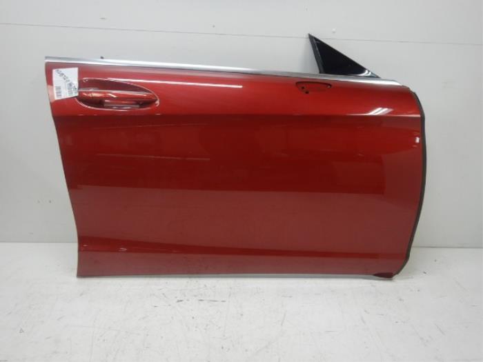 Mercedes-Benz W218 CLS-Klasse Portier Rechts-Voor Rood