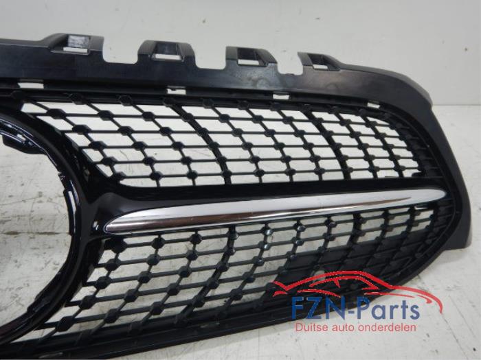 Mercedes-Benz W177 A-Klasse Grille Hoogglans Zwart PDC Chrome