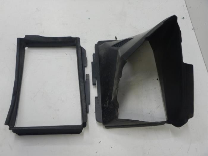 Audi RS6 4K C8 Luchtgeleiding Extra Koeler Rechts