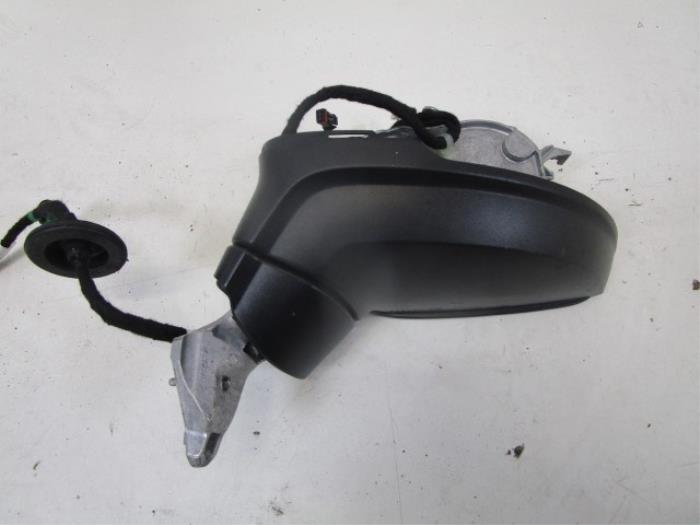 VW Tiguan 5NA Spiegel Links L ( Zij, Buitenspiegel )