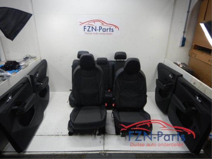 VW Tiguan 571 Life Edition Stof Leer Interieur+ Deurpanelen Voorstoelen Hoogteverstel en VerwarmbaarZonder StoelairbagOude overzettenInterieur, Verwarmbaar, Deurpanelen, Stof leer, Tiguan 571 2.0 TDI 157056