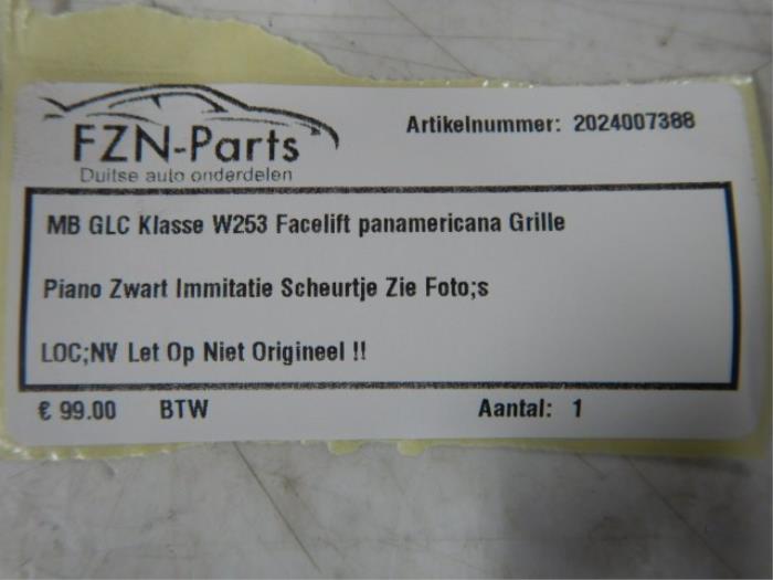 Mercedes-Benz GLC Facelift W253 Grille Panamericana 300 e 4-matic (253.953) 140891 01-11-2019 01-06-2022
200 EQ Boost (253.980) 136198 01-04-2019 01-06-2022
200 d (253.913) 136127 01-04-2019 01-06-2022
200 d 4-matic (253.916) 136128 01-04-2019 01-06-2022
200 EQ Boost 4-matic (253.981) 136197 01-04-2019 01-06-2022
250 4-matic (253.946) 114490 01-06-2015 01-04-2019
250 d 4-matic (253.909) 114488 01-06-2015 01-04-2019
300 de 4-matic (253.911) 140690 01-05-2020 27-11-2022
220 d (253.914) 136129 01-04-2019 01-06-2022
400 d 4-matic (253.923) 137167 01-08-2019 01-06-2022
350 e 4-matic (253.954) 122819 01-01-2016 01-04-2019
300 EQ Boost 4-matic (253.984)