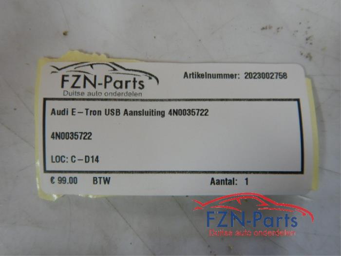 AUX/USB aansluiting Audi E-Tron (22743459)
