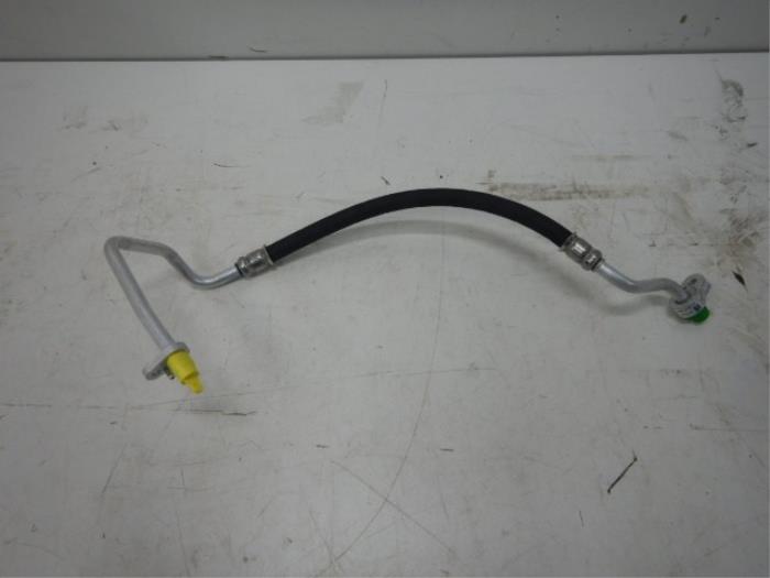 VW Golf 8 Aircoleiding Aircoslang