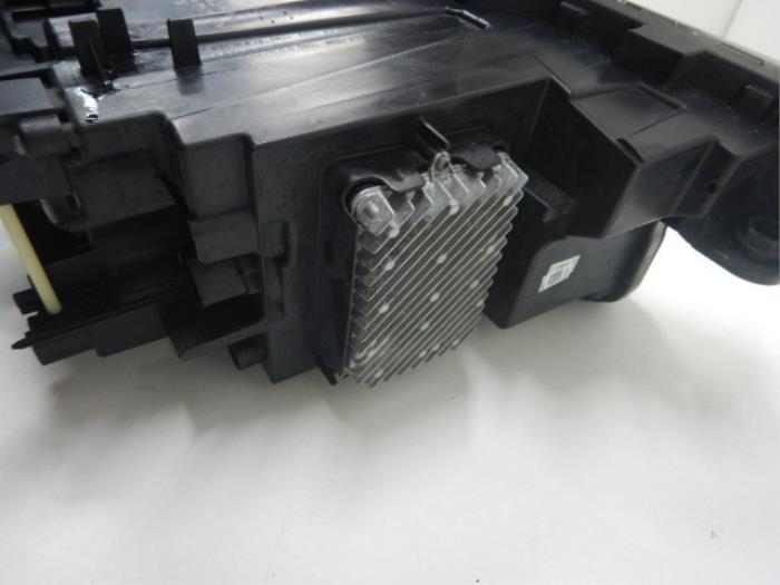 Koplamp links Audi Q4 (22721403)
