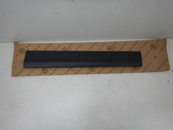 Zijskirt rechts Volkswagen T-Cross (22727800)