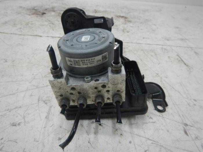 Audi RS3 8V ABS Pomp (Hydraulic Unit Connector)