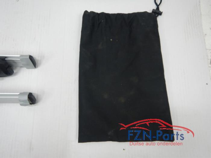 VW Touran 5TA Bagagenet Set Compleet