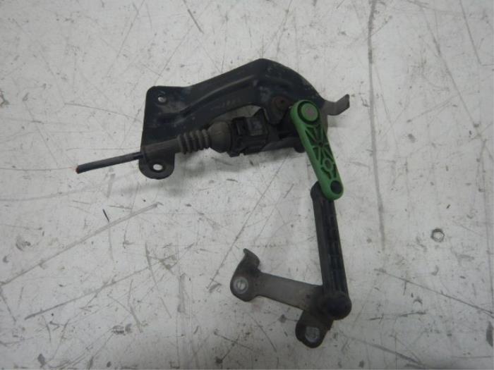 VW Golf 7 Niveausensor Koplamphoogteverstelling Rechts
