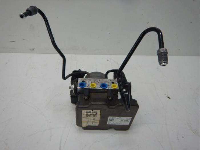 VW Transporter T6.1 ABS Pomp (Hydraulic Unit Connector)