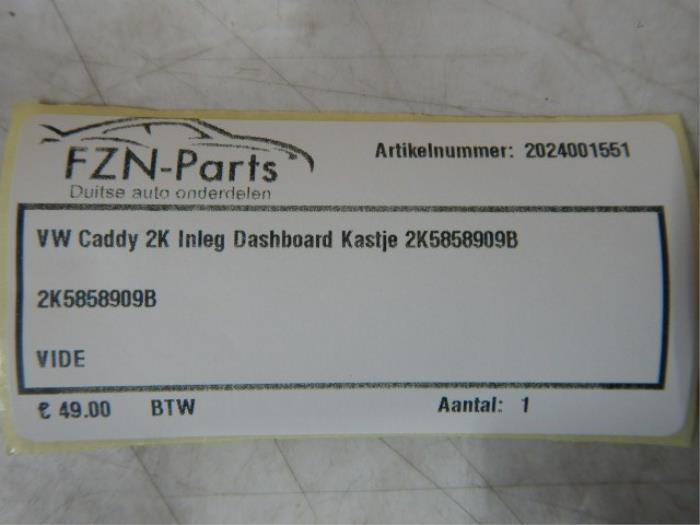 VW Caddy 2K Inleg Dashboard Kastje