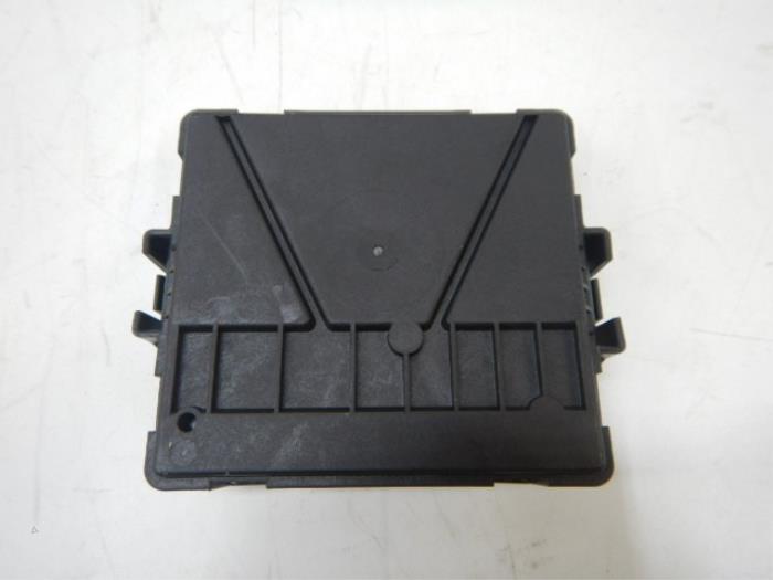 Gateway module Volkswagen Golf (22734220)