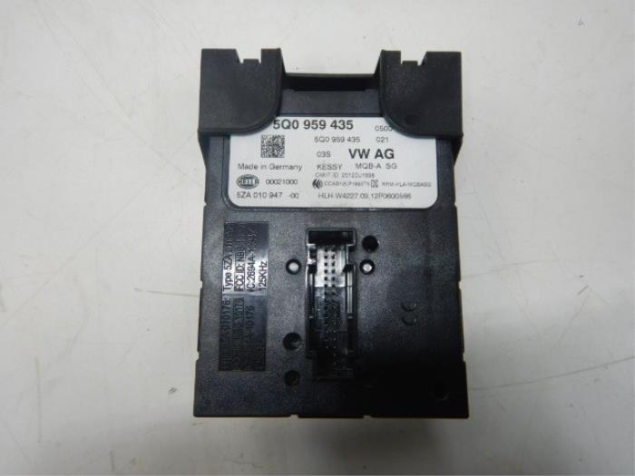 VW Golf 7 Keyless Entry Module Kessy