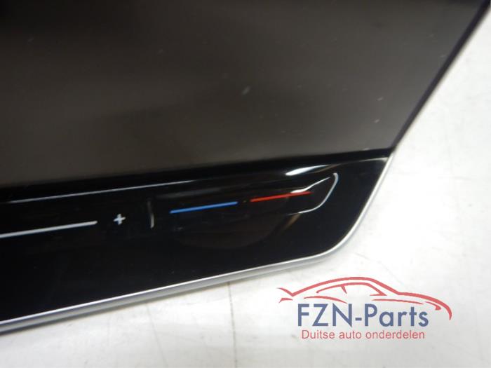 VW Golf 8 Facelift Multimedia Display scherm