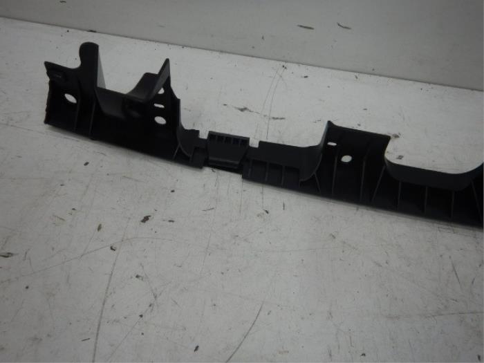 VW Transporter T6 Achterbumper Geleider Midden