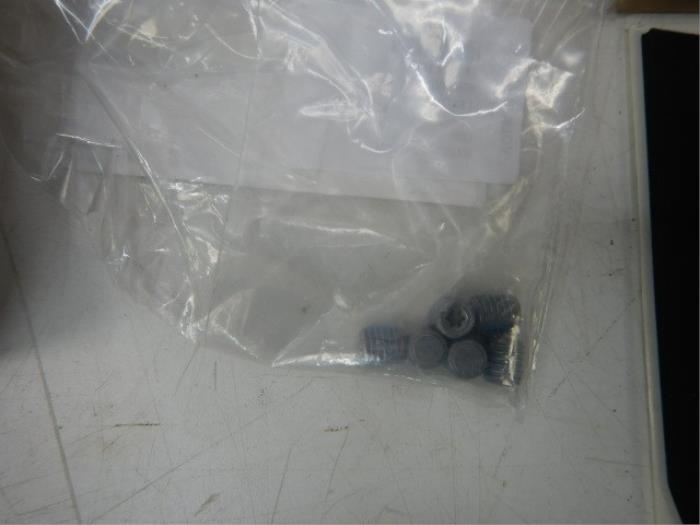 VW Caddy 2K7 dakdragers Dakrails Set Links Rechts Chrome NIEUW
