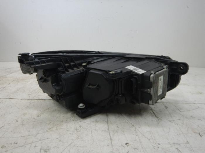 VW Passat B8 Facelift Matrix IQ-Light Koplamp links