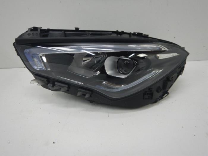 Koplamp links Mercedes CLA (22721896)