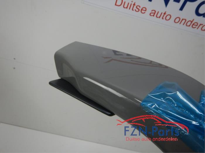 Wielrand achter Mercedes G-Klasse (22743273)