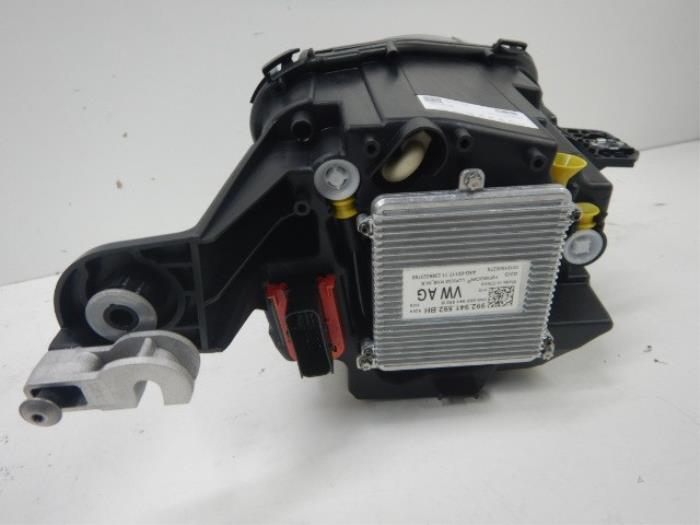 Koplamp links Bentley Bentayga (22721393)