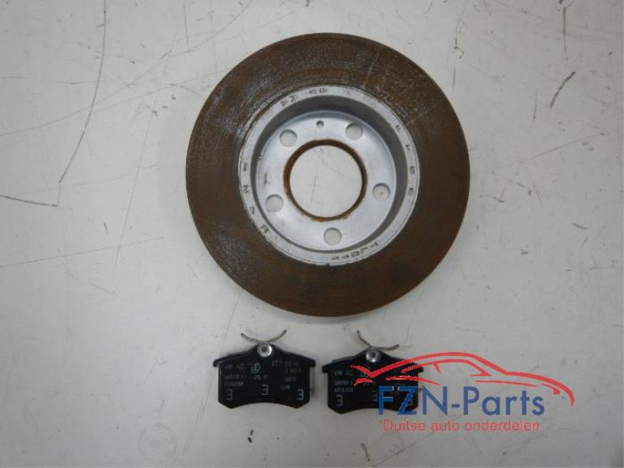 Remschijf + blok achter Volkswagen Polo (22740685)