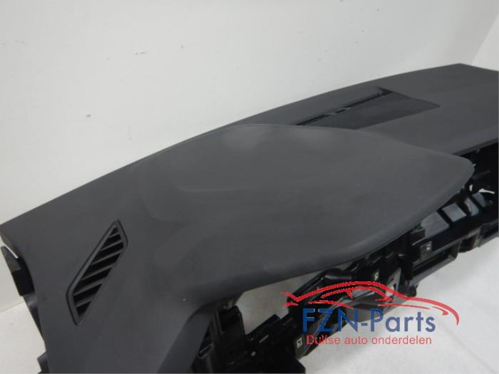 Dashboard Volkswagen Golf (22739079)