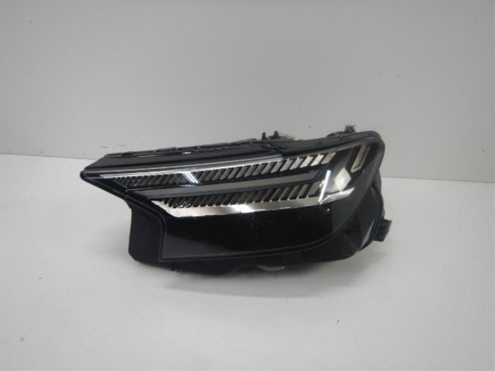 Koplamp links Audi Q4 (22721403)