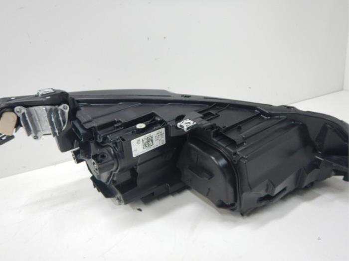 VW Golf 8 R Black Edition IQ LED Koplamp Links L