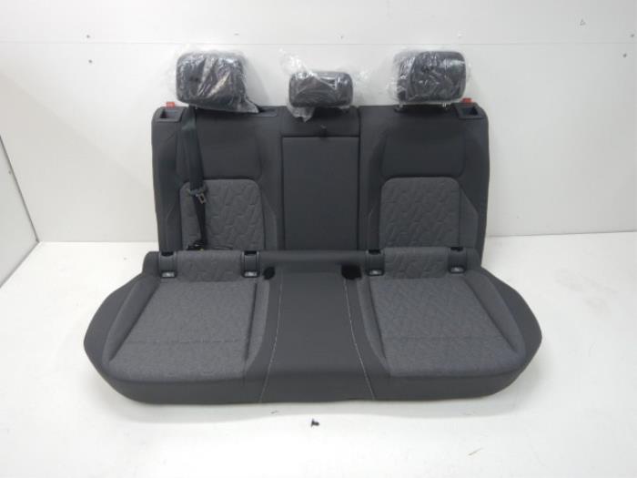 VW Golf 8 5-Deurs Achterbank Stof Compleet 5 2.0 TDI GTD 143527 01-09-2020 07-03-2024
1.0 eTSI