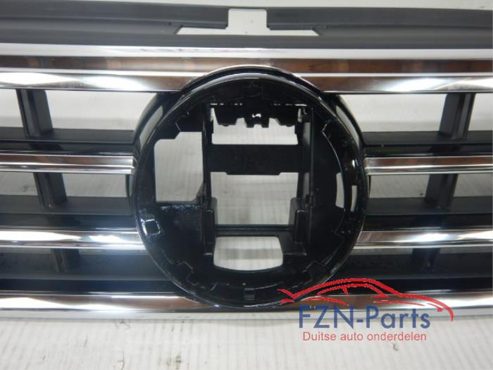 VW Passat B8 Facelift Grille Chrome