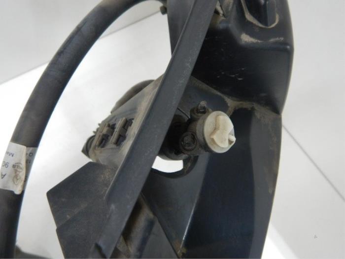 Frontpaneel Mercedes ML-Klasse (22742684)