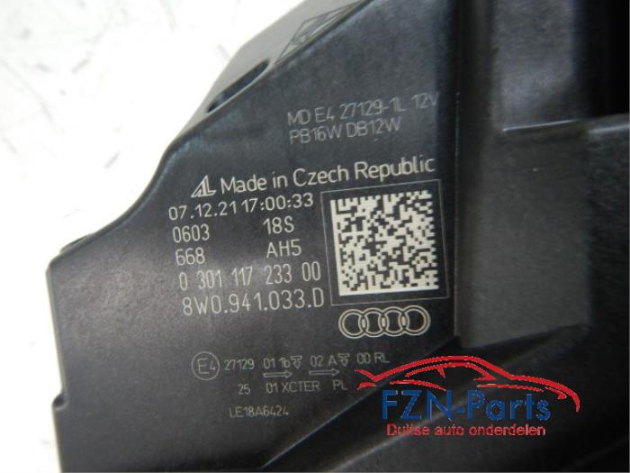 Audi A4 8W Facelift Koplamp Links L