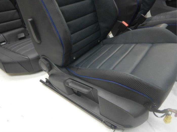VW Golf 8 R Interieur Leder Stof Verwarmd Koeling Memory Carbon