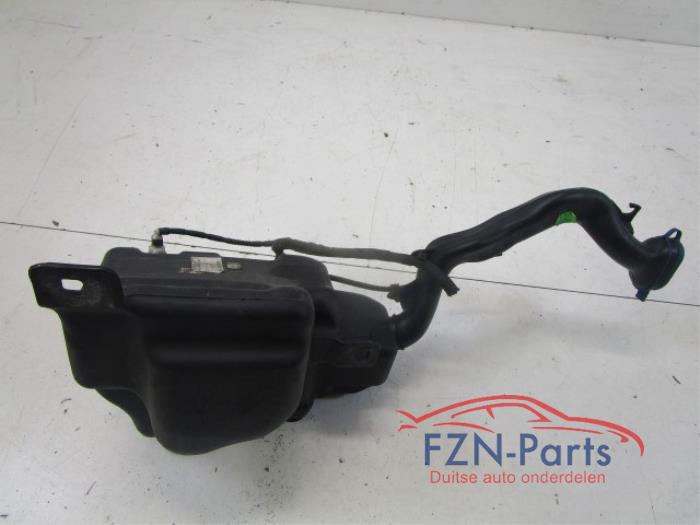 Ruitensproeiertank voor Volkswagen Golf (22741812)
