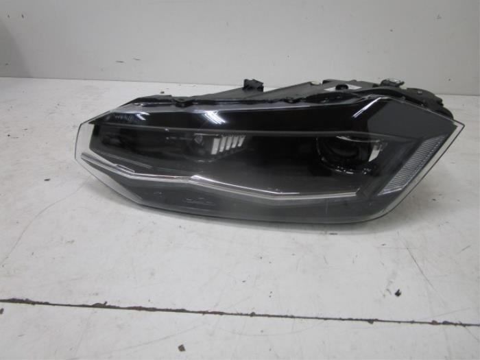 Koplamp links Volkswagen Polo (22722033)
