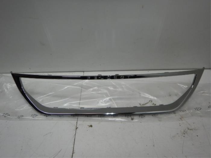 Peugeot Rifter Grille Chrome Sierlijst Omranding