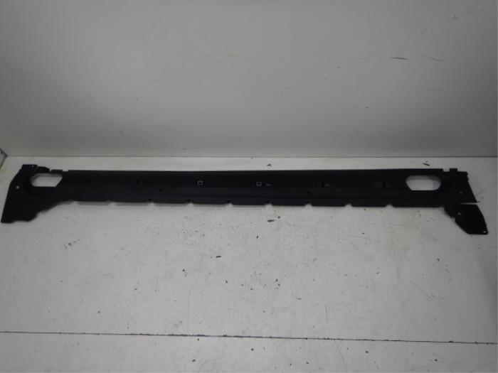 Zijskirt links Audi E-Tron (22727568)