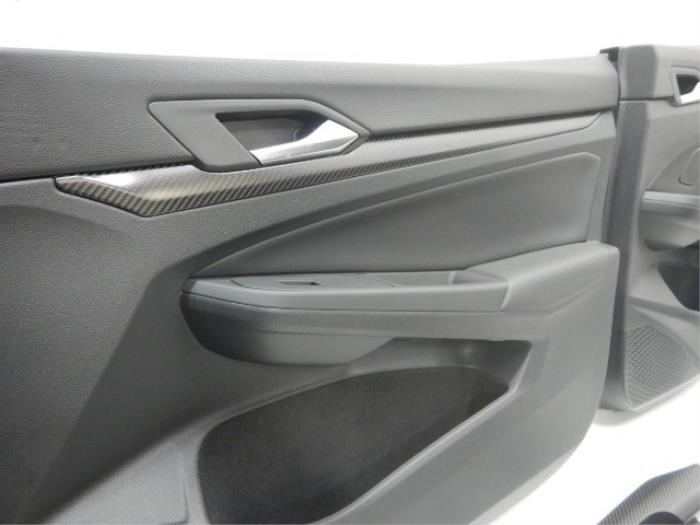 VW Golf 8 Facelift GTI Interieur Leer Compleet Zwart Grijs Rood Voorstoelen Memory, Elektrisch Verstelbaar, VerwarmbaarVerkoelbaar Deurpanelen Verlicht Geen AirbagsInterieur, Compleet 2.0 GTI Clubsport