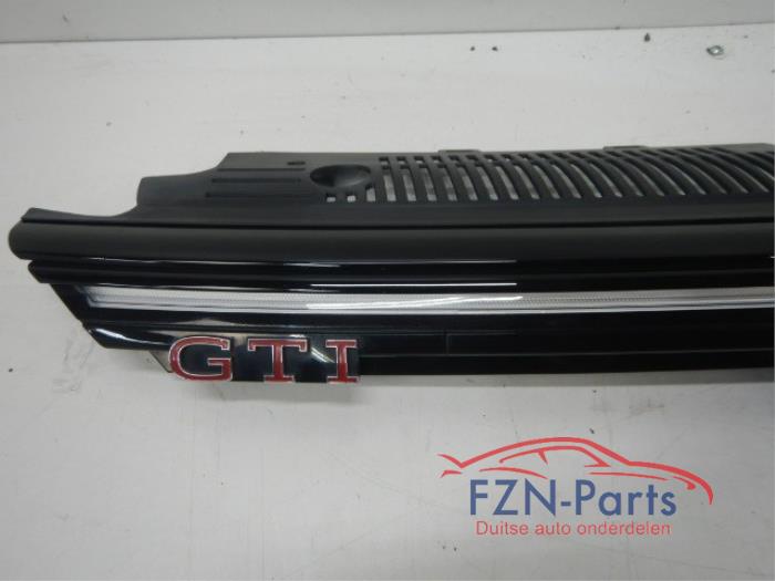 Grille Volkswagen Golf (22726708)