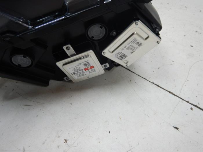 Koplamp links Volkswagen Amarok (22721846)