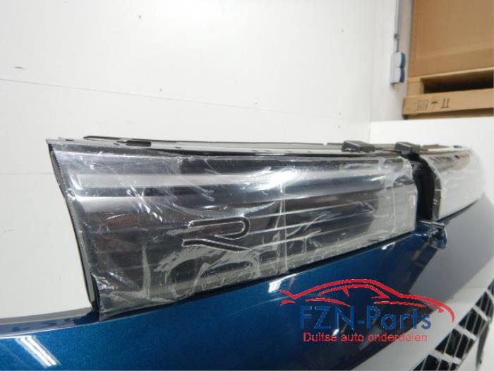 VW Tiguan 571 Voorbumper R-Line met Grille 6PDC LP5J Kleur: LP5J Nightshade blue 571807217BGrille verlicht Mist chrome lijst zie fotosVoor bumper voorzijde R Line Grille Blauw 2.0 TDI 157056 01-09-2023 07-03-2024
2.0 TDI 4motion 157100 01-09-2023 07-03-2024
1.5 eTSI 157055 01-09-2023 07-03-2024
1.5 eTSI 157054 01-09-2023 07-03-2024 Voorbumper Bumpers, grille en toebehoren