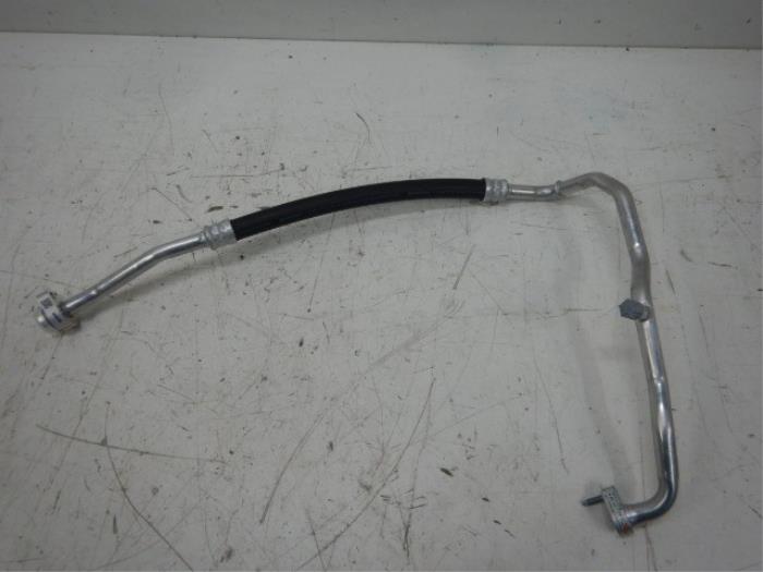 VW Golf 8 2.0 TSI Aircoleiding Aircoslang