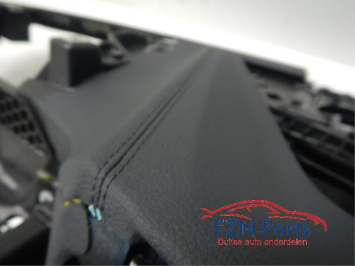 Audi E-tron GT 4J3 Dashboard Leer Leder Head up