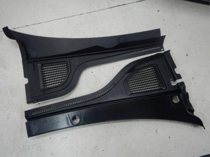 VW Golf 8 Parafaan Afdekkingsplaat