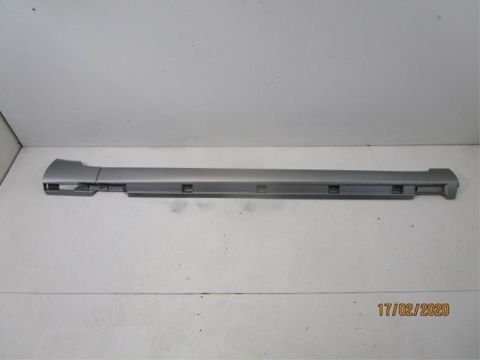 VW Passat B7 Variant Sideskirt Rechts LB7W Tungsten Silver