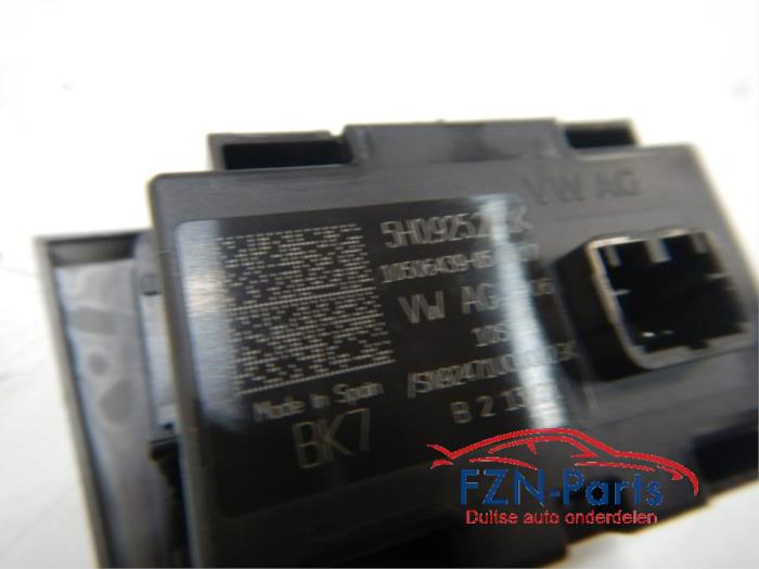 VW Golf 8 Dashboard Gevarenlichtschakelaar schakelassistent