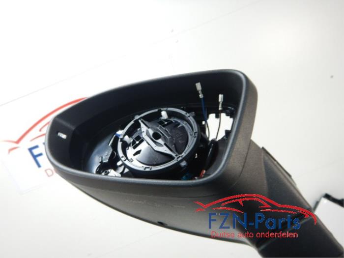 VW Golf 8 Spiegel Links